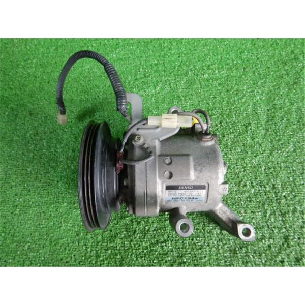 ①なな出品　本体部分 エアコンコンプレッサー 88320-97201 88320-97202 互換品 圧縮