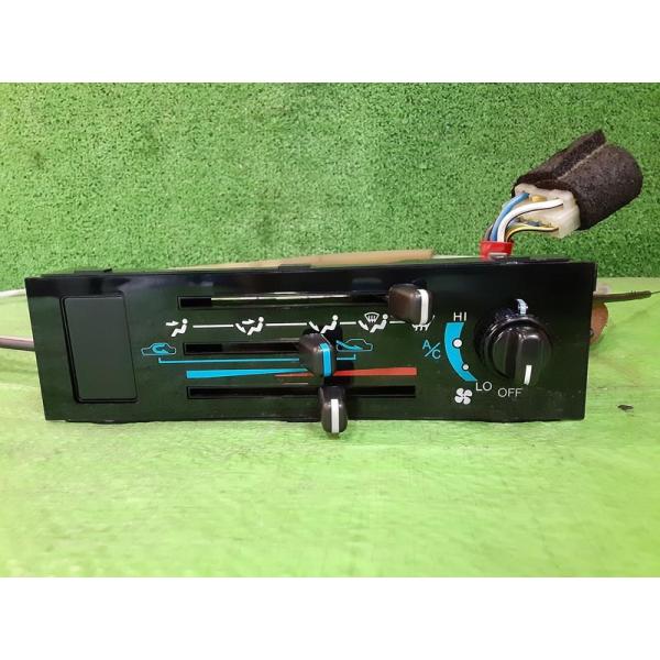 トヨタ 純正 ランドクルーザープラド 《 LJ78W 》 エアコンスイッチ