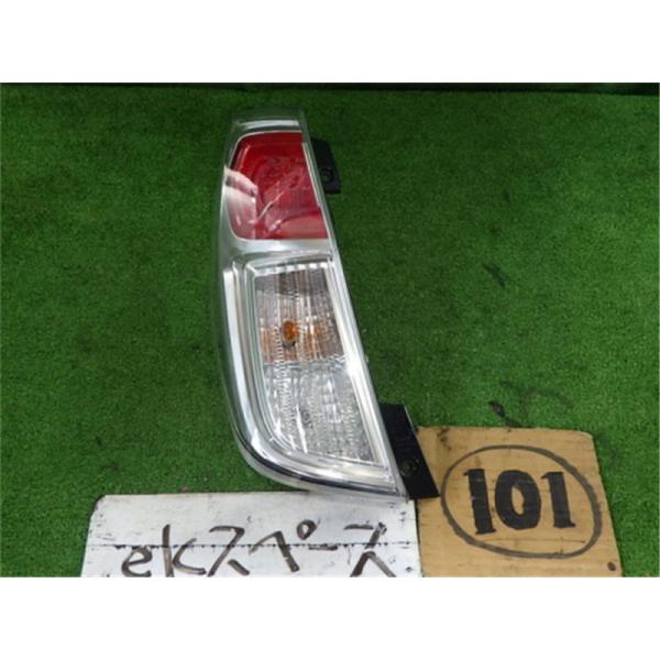 ekスペース左テールランプ 三菱 純正 eKスペース 《 B11A 》 左テールランプ 8330B125 P40200