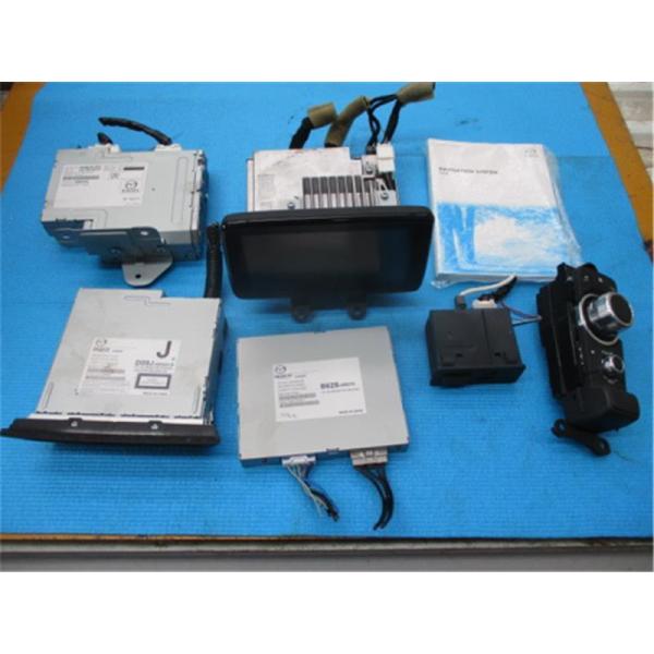 マツダ 純正 デミオ 《 DJ3FS 》 カーナビゲーション D23N-61-1J0D P50700-24004351