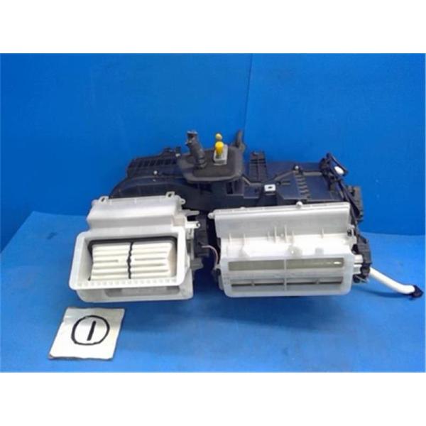 エバポレータ　ダイハツ純正 ダイハツ 純正 タント 《 L350S 》 エバポレーター 87010-B2400