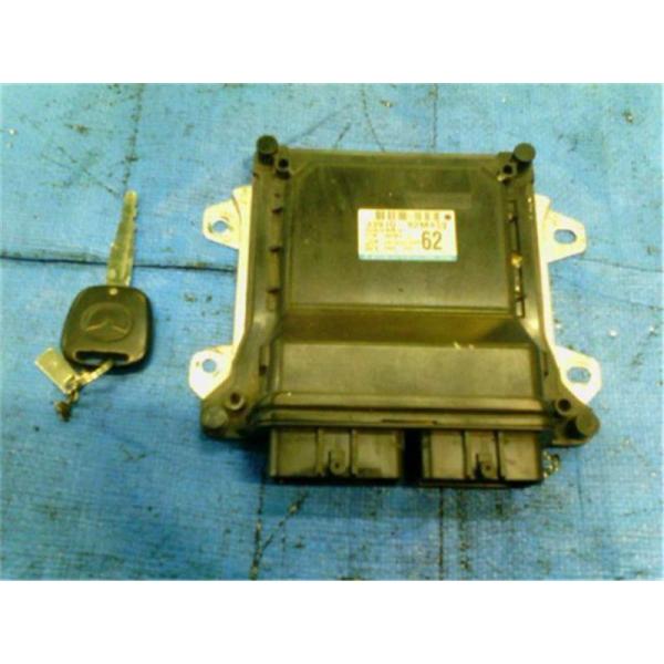 マツダ 純正 スクラム 《 DG16T 》 エンジンコンピューター 1AEE-18-881 P70100-26001888