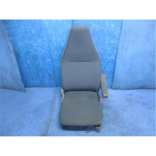 三菱ふそう 純正 キャンター 《 FBA20 》 運転席シート P70200
