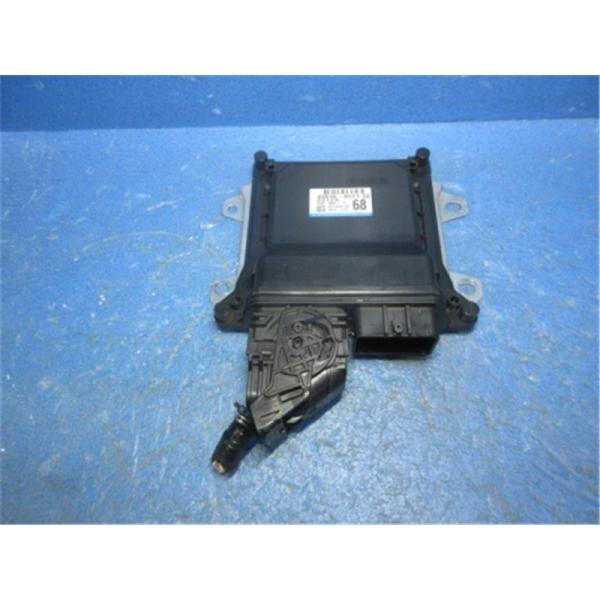マツダ 純正 スクラム 《 DG16T 》 エンジンコンピューター P70200-26005690