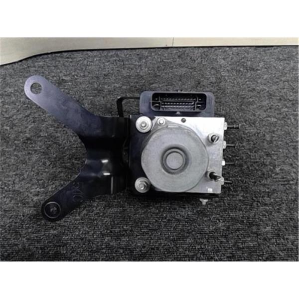 トヨタ 純正 エスクァイア 《 ZRR80G 》 ABSブレーキ