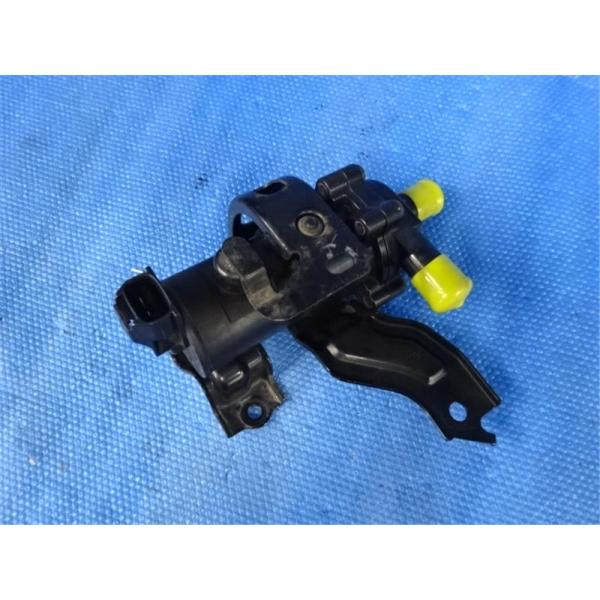 TOYOTAプリウス　純正ウォーターポンプ ngp-parts-o-store_71100-22005604