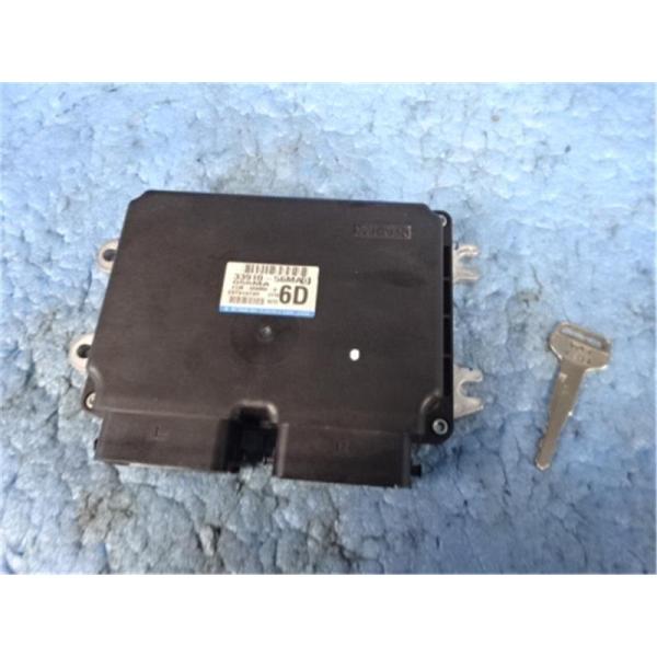 マツダ 純正 スクラム 《 DG64V 》 エンジンコンピューター P71100-23013083