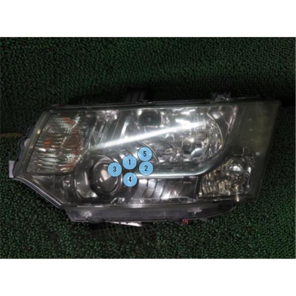 三菱 デリカ D5 右ヘッドライト 三菱 純正 デリカD5 《 CV5W 》 右ヘッドライト - P21600