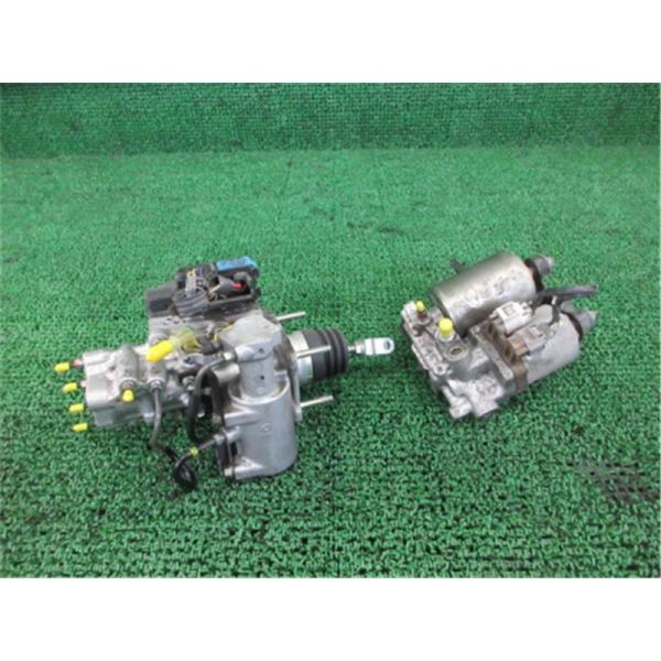 トヨタ 純正 アクア 《 NHP10H 》 ブレーキブースター P60403