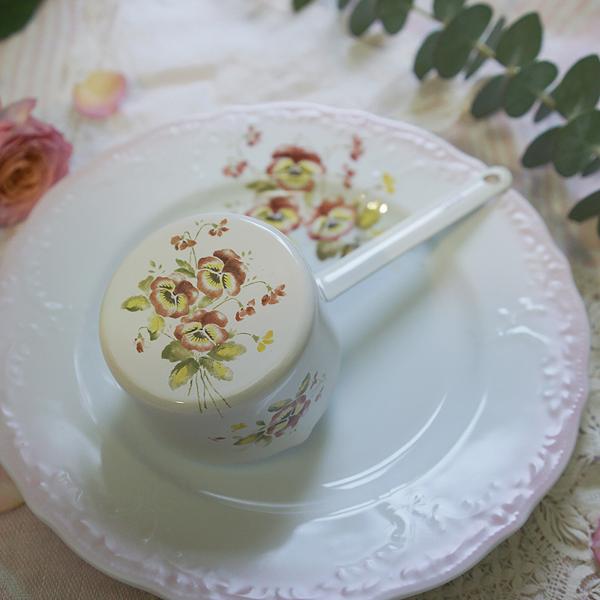 イマン imane パンジー 片手計量カップ200ml 食器 ホーロー 琺瑯 : nic