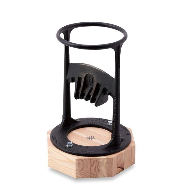 ▼▼▼▼セット内容▼▼▼キンドリングクラッカー(72000)×1キンクラベース (40109)×1■■■キンクラベース (40109)■■■キンドリングクラッカーが専用台座でさらに使いやすく誰でも安全に薪割りができる「キンドリングクラッカー...