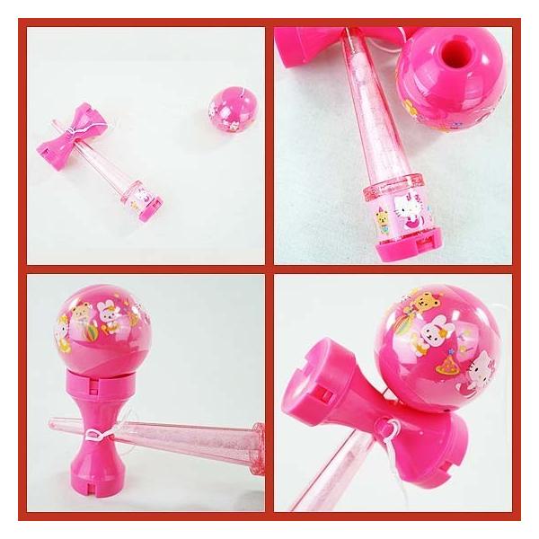 お菓子のまとめ買い ラムネ系の駄菓子 玩具菓子 ウィード サンリオ みんなのけんだまあそび 144個入 食品 駄菓子 お菓子 駄菓子 お菓子付き玩具 ウィード キティ 景品玩具 駄菓子の2丁目ひみつ基地