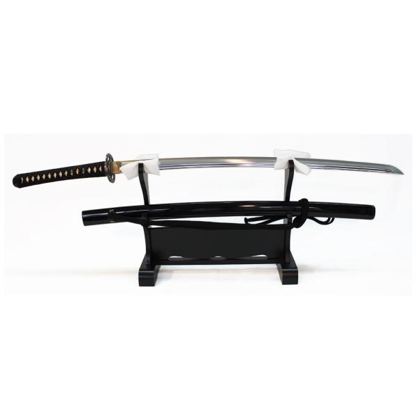 フチ頭 唐草   目貫 九曜紋 鍔 肥後   鞘塗 黒呂 柄巻 木綿(黒)   刃紋 直刃 刀身長さ 2尺5寸5分   目方 800g前後 重量・バランス共にNo．1！居合道を一番楽しく感じさせてくれる居合刀です。初心者や女性にも最適です。...