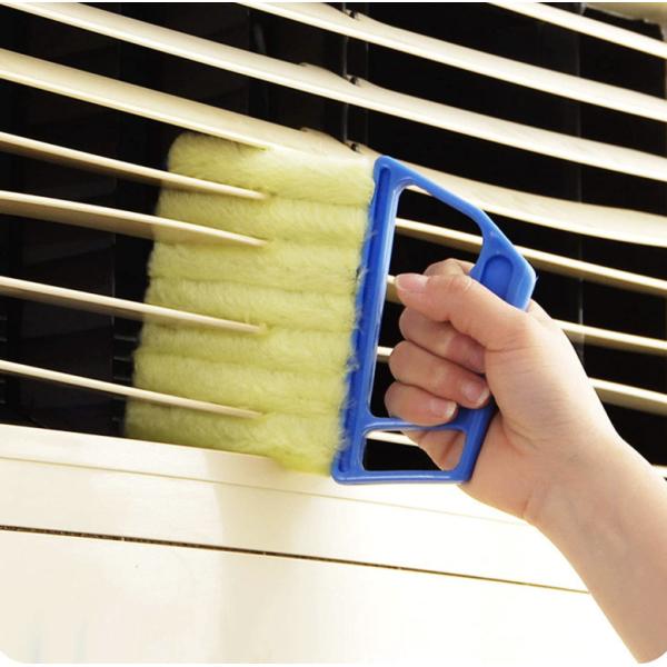 ブラインドクリーナー ホコリ 埃 ブラインドブラシ ハンディタイプ 洗える 隙間 簡単 便利グッズ 掃除用具ブラインドの掃除に便利なブラシです。水洗いできるから清潔。繰り返し使えて経済的。サイズ　16cm×13.5cm×1cmカラー　ブルー