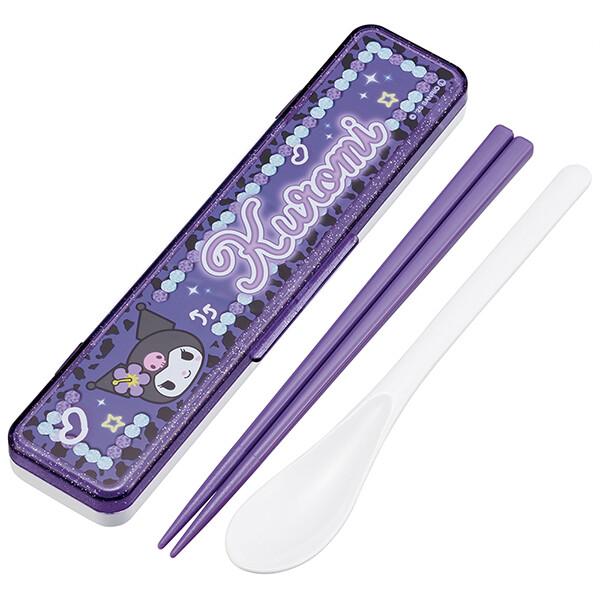 スケーター クロミ スクール 箸 スプーン セット 弁当 大人用 音のならないコンビセット 箸18cm使い勝手のいいサイズのお箸とスプーン、収納ケースのセット。食洗機対応。箸の先端にはすべり止め加工付き。スプーンは小振りで長めの形状で、弁当...