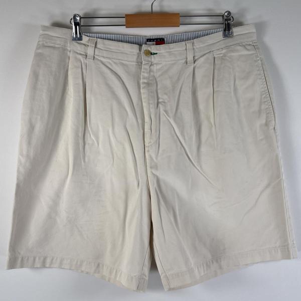 古着 90's/90年代 トミーヒルフィガー TOMMY HILFIGER ショートパンツ チノショーツ ワンポイントロゴ 大きいサイズ w38  ホワイト系