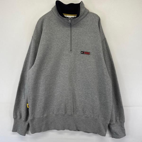 超美品！トミーヒルフィガー　グレー　ワンポイント刺繍ロゴ　アメリカ古着　USA 古着 トミーヒルフィガー TOMMY HILFIGER スウェット ハーフジップ