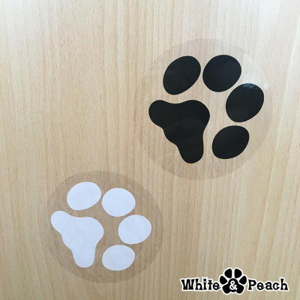 ■サイズ：肉球部分８ｃｍ、シール部分１０ｃｍ■1枚車に貼れる肉球ステッカー、フチあります。※当店オリジナル商品※モニターにより、色の見え方が実際の商品と異なることがございます。※注文が集中した場合など、発送が遅れたり、在庫切れで販売できなく...