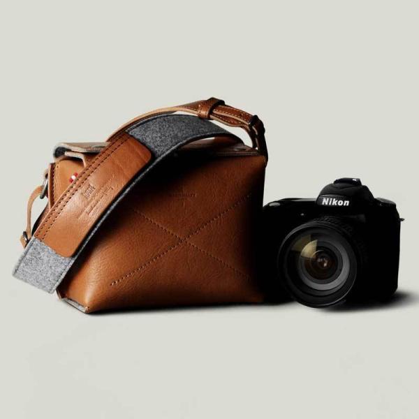 PORTER ブラウン　カメラバッグ 2011SS 新作カメラバッグのご紹介です。 | 吉田カバンホームページ