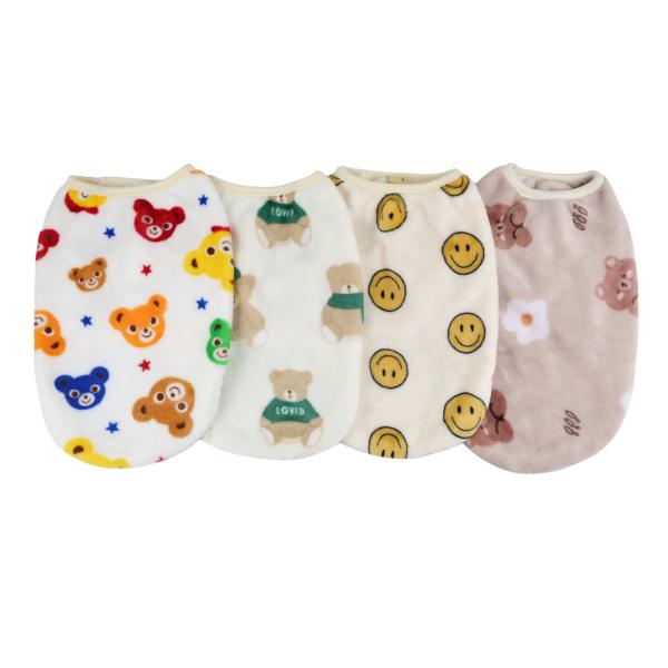 素材：ポリエステル100％頭から被るタイプです。ふわふわ軽くて着心地がよい、両面フリースを使用したタンクトップです。