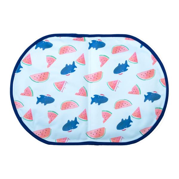 【商品概要】側地：ポリエステル100％中材：硫酸ナトリウム・水【商品説明】【商品詳細】ブランド：LIV HEART商品種別：ドラッグストア商品名：りぶはあと 折り畳みクールジェルシート おでかけクール サメのザップ (全長約35cm) 携帯...