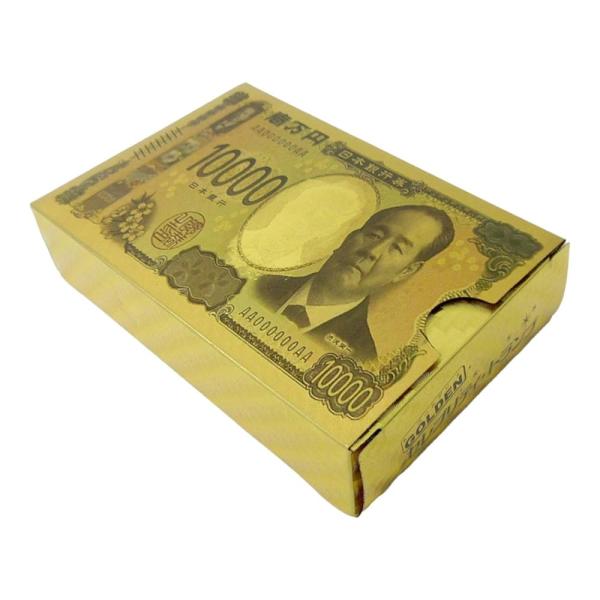 【商品概要】パッケージも金、カードも金、高級感あふれるゴールドトランプ。新一万円デザインのトランプで、パーティーや旅行などでも大活躍。通常のトランプカードと同じなので、神経衰弱や七並べ等のゲームをして遊んでいただけます。サイズ：約8.7×5...