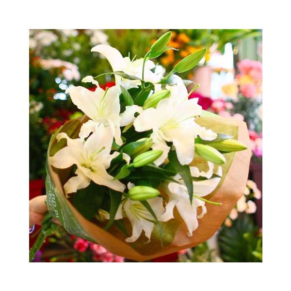 レビューを書いて送料無料豪華ユリの花束　15輪〜20輪以上（写真のお花は咲いておりますが、お送りするお花はつぼみの状態となります。）誕生日　お祝いにも人気 花ギフト、お祝い、誕生日などに人気のブーケスタイル花束 プレゼント！！お好きなラッピ...