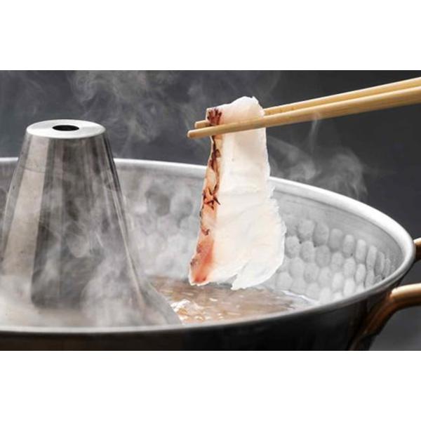 内容量:真鯛・かんぱちしゃぶしゃぶ用切身各150g、かぼす果汁4袋、ポン酢・もみじおろし各4袋、柚子胡椒4袋、だし昆布1枚温度帯:冷凍アレルギー表示:小麦、大豆メーカー名:株式会社絆屋  大分県杵築市大字片野1014番地の1◆商品説明◆大分...