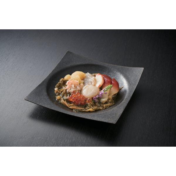 「七種海鮮松前漬け」　7種類の海鮮具材をあしらった彩り豊かな松前漬けです。　G0002_25_07