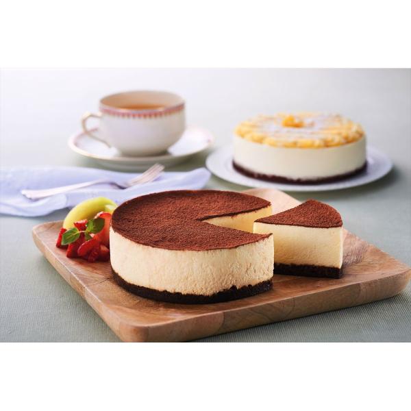 イタリアンの名店「アルポルト」監修の濃厚な2種のケーキをお届け。イタリア料理界の重鎮として現在でも第一線で活躍する西麻布「アルポルト」の片岡護シェフ監修のケーキ2種の詰合せです。　G0100_24_1