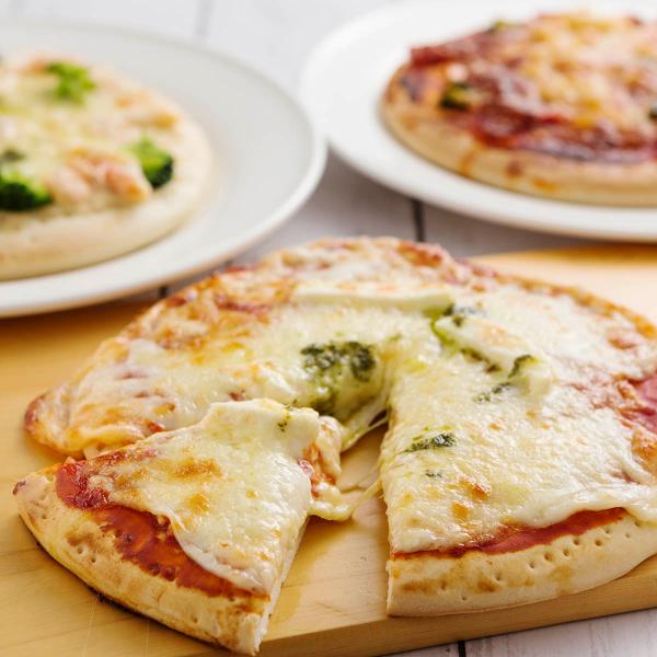 北海道産のチーズをたっぷりのせたピザ3種（ミックスベジタブルピザ・マルゲリータ・シーフードピザ）セットです。マルゲリータには北海道産のモッツァレラとクリームチーズを使用しました。ミックスベジタブルピザとシーフードピザには北海道産グリーンチー...