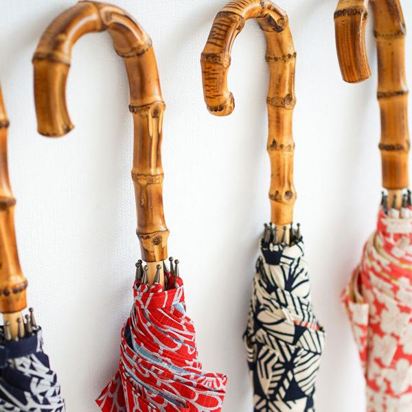 新品 日本製 赤と白のコントラストが美しい 上品和柄 高級長傘 UV加工 日傘 Amazon | [AiO JAPAN] 傘 和傘 赤 レッド 花と蝶 日傘専用 和風