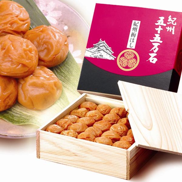 【厳選した紀州南高梅を使用し、こんぶだしを使ってまろやかに仕上げたうす塩味の梅干しです。】温暖な気候と風土に恵まれた梅王国・和歌山の中でも最大の生産量を誇るみなべ町。毎年満開時期には甘酸っぱい香りが漂い、山々は白い帯に包まれたような幻想的な...