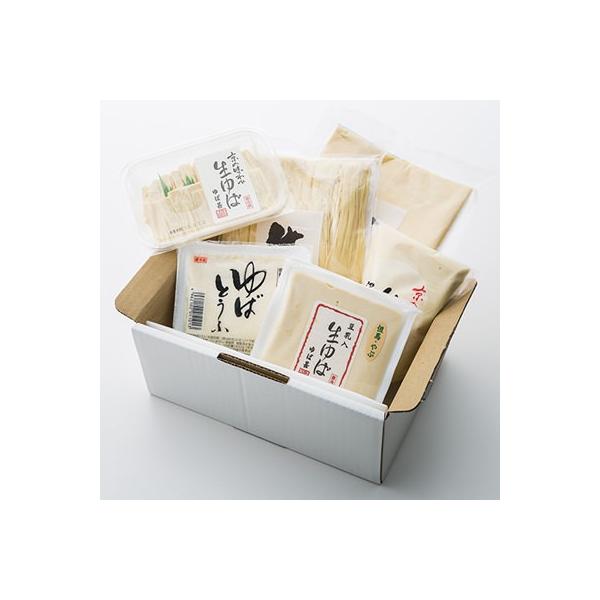 【「ゆばとうふ」「汲み上げゆば」「豆乳入り生ゆば」「生引き上げゆば」、「生ゆば（大判2枚入り）」「生ゆば（パック入り）」のセットです。】昭和9年（1934年）の創業から湯葉一筋90余年の松田甚兵衛商店「ゆば甚」。原料となる但馬の清らかな井戸...