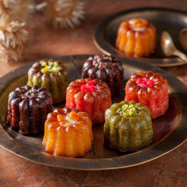 「銀座京橋 レ ロジェ エギュスキロール 銀座ミニカヌレ」は、フランスの伝統菓子「カヌレ」を、食べやすいサイズに焼き上げたかわいいスイーツです。一つ一つ丁寧にトッピングした、銀座らしい華やかなスイーツギフト。カジュアルからフォーマルまで、幅...