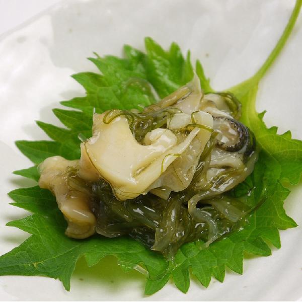 「つぶわさび」は、北海道産のつぶ貝を食べやすい大きさにカットし、ピリッと程良く辛いわさびの風味に仕上げました。磯の風味豊かなつぶ貝とわさびの香りが酒の肴によく合います。晩酌のお供におすすめです。