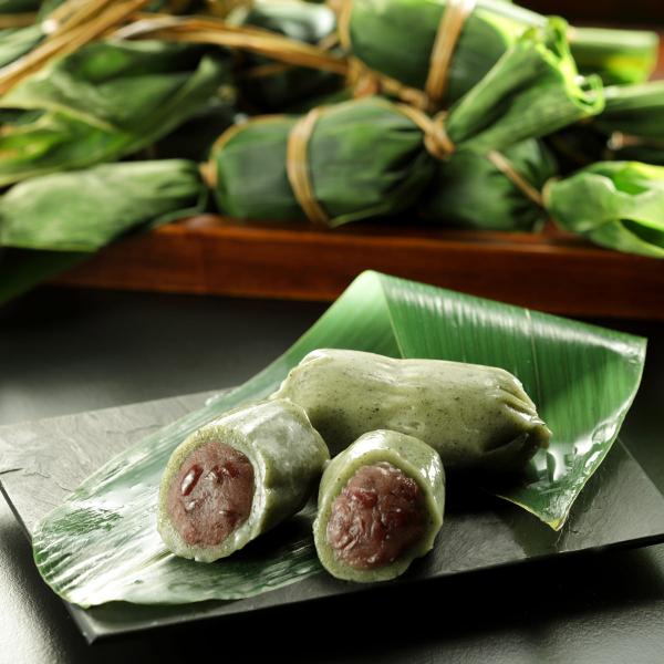 一つ一つ丁寧に香り高い笹で包んで仕上げた「セイヒョー 新潟銘菓 笹だんご つぶあん」です。笹だんごは、新潟で昔から端午の節句（旧暦）に各家庭で作られて食べられていた、伝統の和菓子です。もち米とうるち米を粉にしてヨモギを練り込んでついた餅生地...