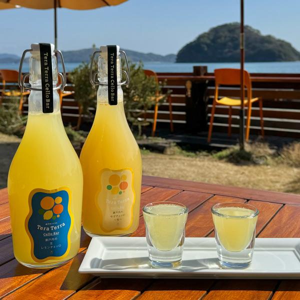 「瀬戸内の生レモンチェッロ・瀬戸内のゆずチェッロ生」は、瀬戸内産のレモン・ゆず果汁をたっぷりと使って仕上げたリキュールセットです。＜瀬戸内の生レモンチェッロ＞イタリアの伝統的な製法に加え、レモンの果汁をたっぷりと使用することでレモンのフレッ...