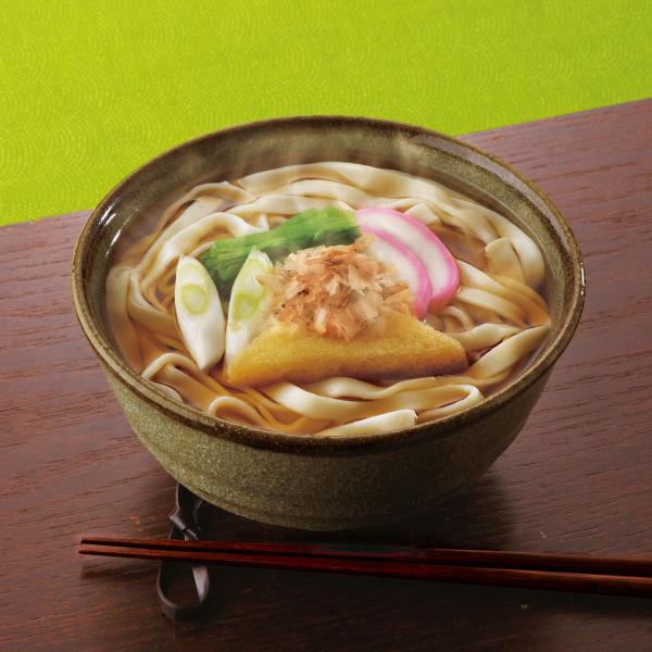 ソフトな弾力の平打ちめん、めんつゆとかつおの削りぶしをセットにした「レンジ対応 名古屋 ゆで きしめん」です。麺は電子レンジで温められるので、お手軽かつ簡単に調理できます。お召し上がりの際は、沸騰したお湯（350ml）に麺を入れ、さわらずに...