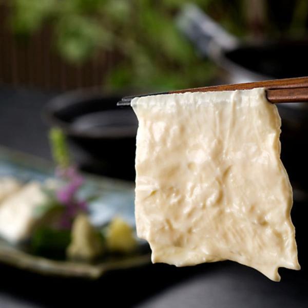 「太子食品工業 生ゆば 豆腐 motTOFU 詰め合わせ」は、タイシの「北の大豆シリーズ」のお豆腐・生ゆば・油揚げ、「motTOFU（モットーフ）」豆腐バーシリーズのセットです。＜北の大豆シリーズ＞・生ゆば：大豆の旨みを凝縮。とろけるような...