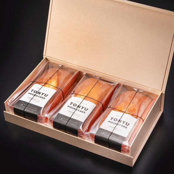 豆乳ならではの豊かな風味としっとりとした食感を楽しめる「HITOYASUMI 豆乳パウンドケーキ ギフトボックス」です。原料に一休庵（いっきゅうあん）の自家製豆乳を使用。一休庵は、滋賀県の湖東三山（ことうさんざん）のひとつ、西明寺（さいみょ...