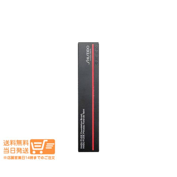 細かな小回りもきく　多才なファンデーションブラシ斜めカットで細かな小回りもきく、多才なファンデーションブラシ。リキッド、クリーム、パウダー、クッションなど、あらゆるタイプのファンデーションに使用でき、パーフェクトな肌に仕上げます。フラットな...