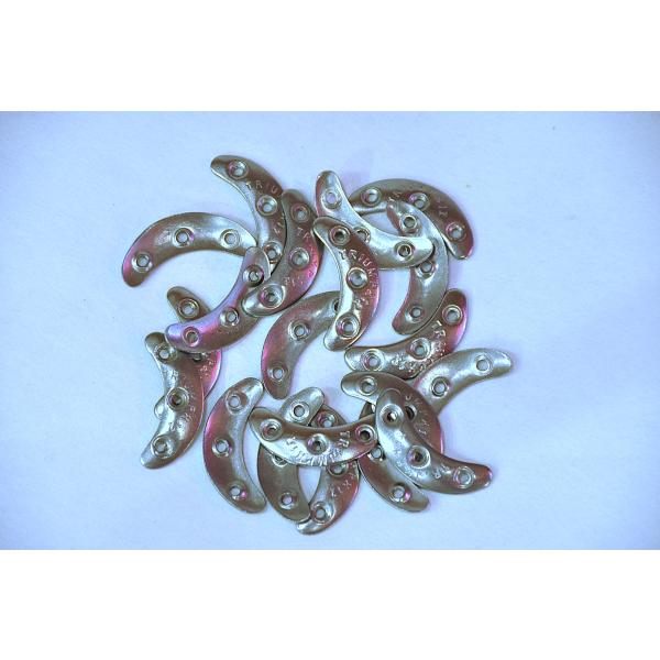 サイズ:#12厚　み:1mm1袋単位(10足入り)ビス約100個つま先用のビンテージスティールです。靴底を加工せずそのまま取り付けるタイプです。製造国:ドイツ製原材料:スチール仕上げ:素仕上※素仕上なのでさびやすい商品です。錆がある場合はワ...