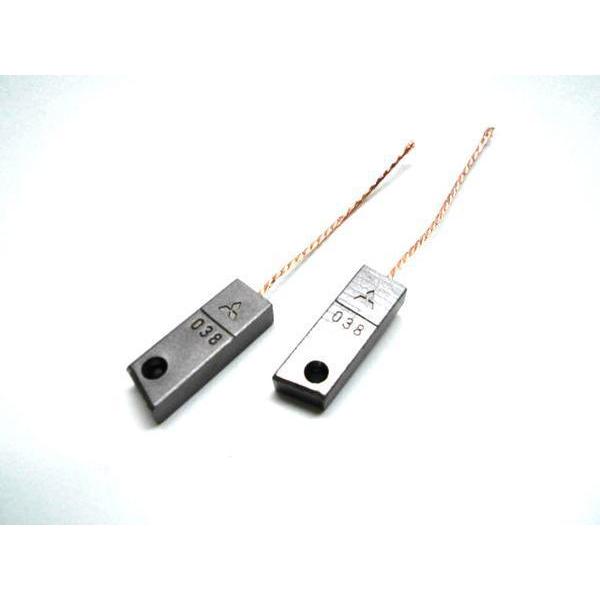 三菱純正 オルタネーターブラシ 2個セット ◇新品◇ 03870 送料 三菱純正 オルタネーターブラシ 2個セット ◇新品◇ 03870 送料