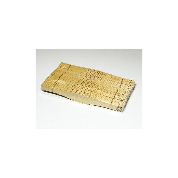 ゴンザレスリードは無農薬で自社栽培の豊富で良質なケーンを厳選しています。メンドーサの太陽と大地が生んだ良質のケーンリードの質は、その材料となる葦（ Arundo donax ／ダンチク）の品質に大きく左右されます。常に安定した品質の材料を確...