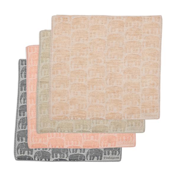 ジャカード織りには、富士吉田市の高い織物技術が息づいています。扱うオーガニックコットンはGOTS※などの厳しい基準をクリアしたオーガニック認証を受けたコットンのみを用いて織物にしています。