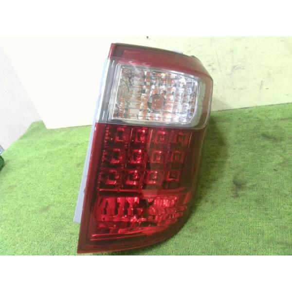 【未使用品】アルファード　20系 右テールランプ　81551-58070 アルファード 中古 DBA-ANH20W 右テールランプ 2AZ-FE 070 58-27