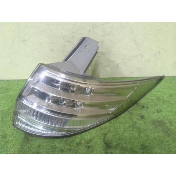 エスティマ 中古 DBA-ACR50W 右テールランプ 2AZ-FE 1F8 28-196 エスティマ 中古 DBA-ACR50W 右テールランプ 2AZ-FE 1F8 28-196