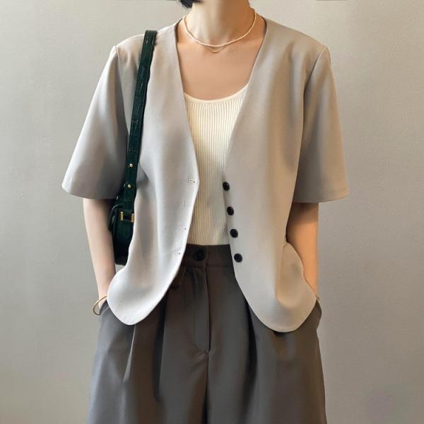 美品✨ボールジィ 40 洗える ノーカラーＶネックジャケット グレージュ セール】 quaranciel:〈手洗い可能〉ノーカラー ポケット ニット