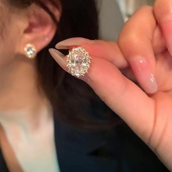 ピアス レディース キュービックジルコニア フォーマル 両耳用 キャッチ スタッド シンプル